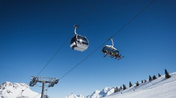 Gondola lift in the Ski Arlberg region